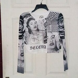 Women's Mesh Selena Graphic Crop Top